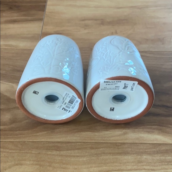 Pier 1 Glazed Terracotta Salt & Pepper Shaker - Picture 10 of 12